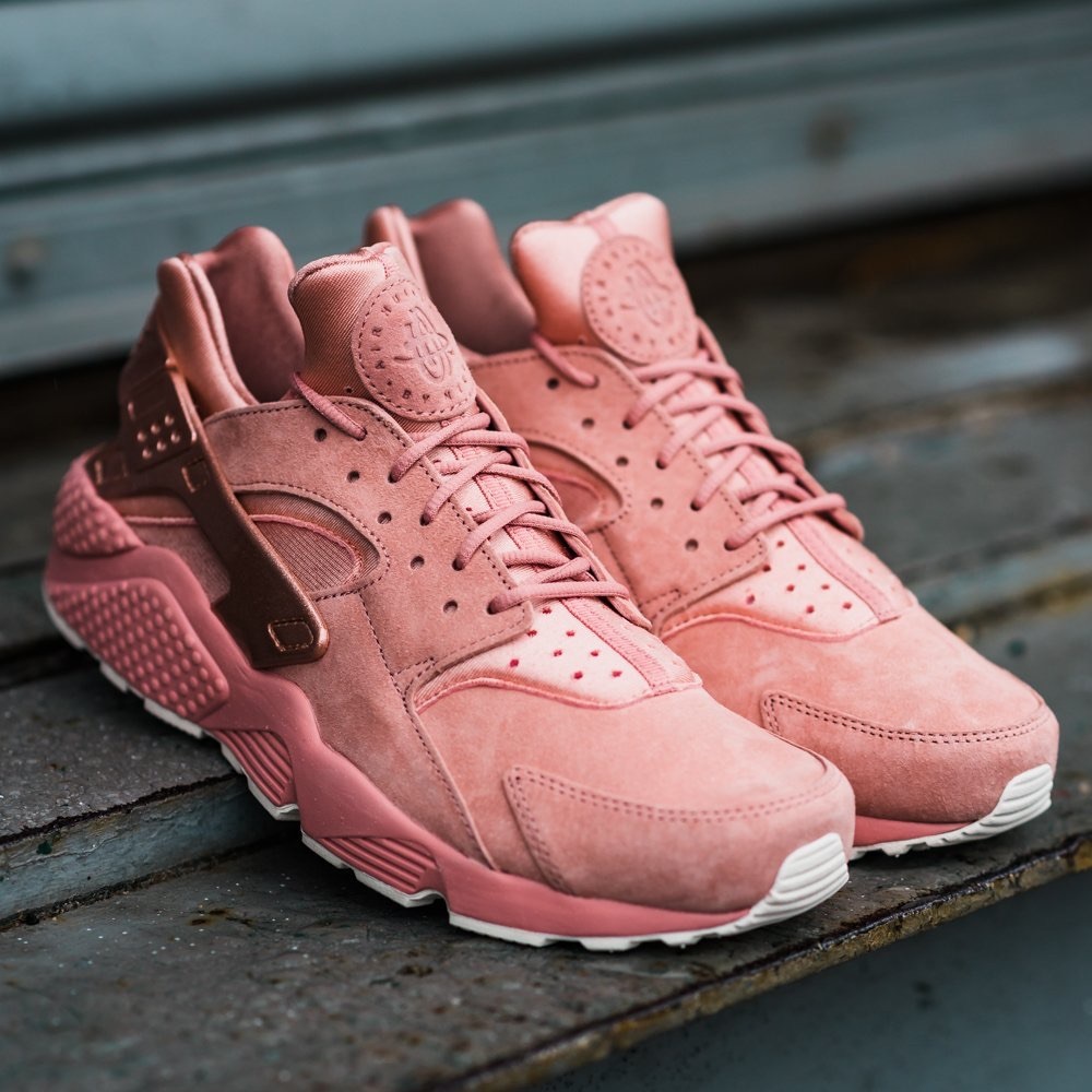 Nike Air Huarache Premium Triple Rose Gold